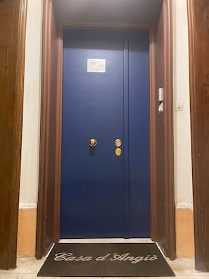 Overnatningsstedets indgangsparti