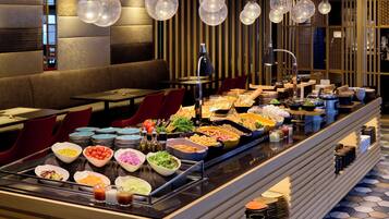 Daily buffet breakfast for a fee