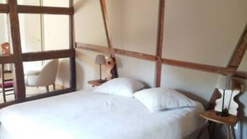 Traditionele kamer | 2 slaapkamers, luxe beddengoed, een bureau, verduisterende gordijnen