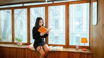 Refrigerador em uma área comum, micro-ondas em uma área comum