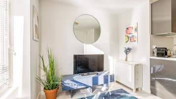 One-bedroom apartment - upper floor (no elevator) | Lounge