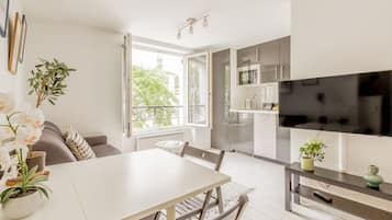 Flat-screen TV, offices