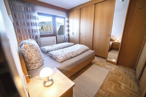 Departamento (Südseite) | 1 habitación, ropa de cama de alta calidad y escritorio