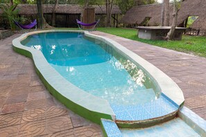Outdoor pool - Damnak Tormeas Homestay (Siem Reap)