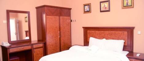 Phòng Executive | Minibar, trang trí khác biệt, trang bị nội thất với thiết kế riêng biệt