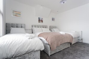 Apartment, Private Bathroom (3 Bedroom apartment ) - Burton House (Leeds)