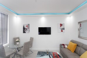 Lounge - Burton House (Leeds)