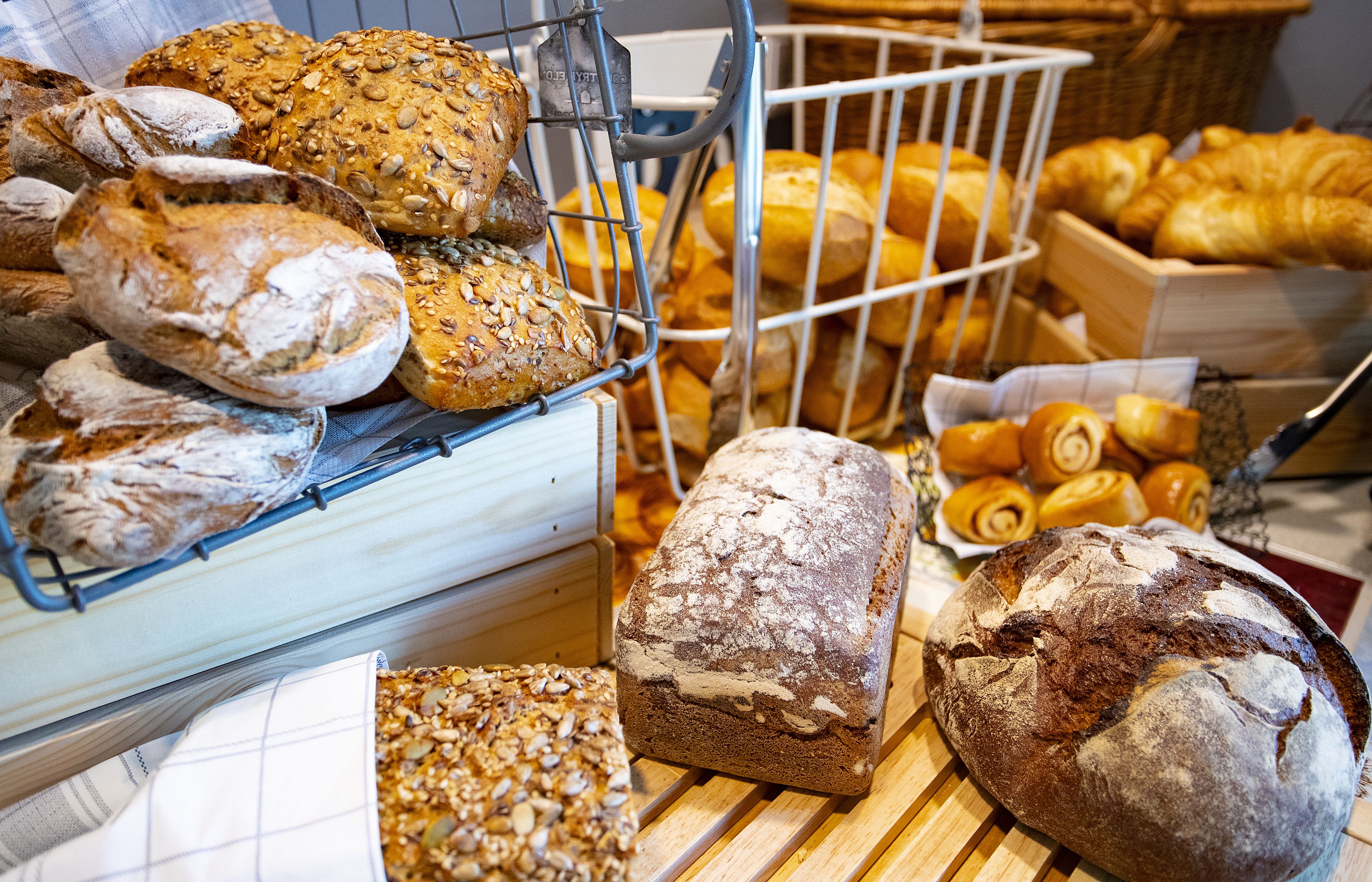 daily buffet breakfast (eur 21.90 per person)