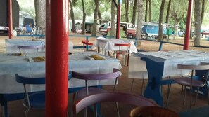Outdoor dining - Camping Eden Park (Magione)