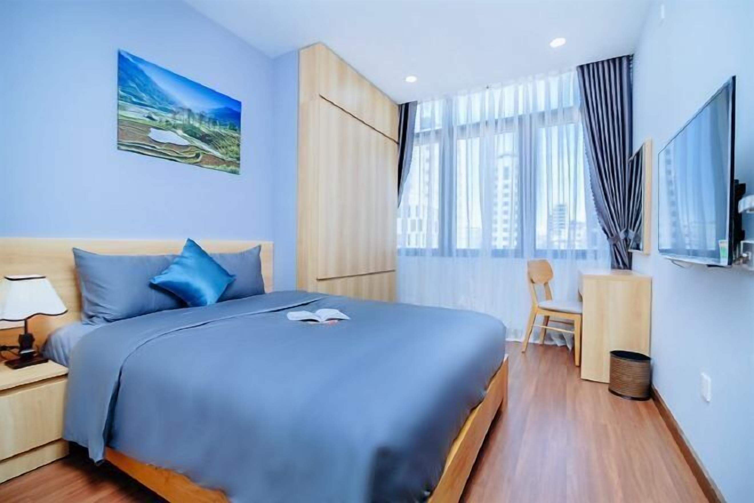 Minibar, in-room safe, desk, soundproofing