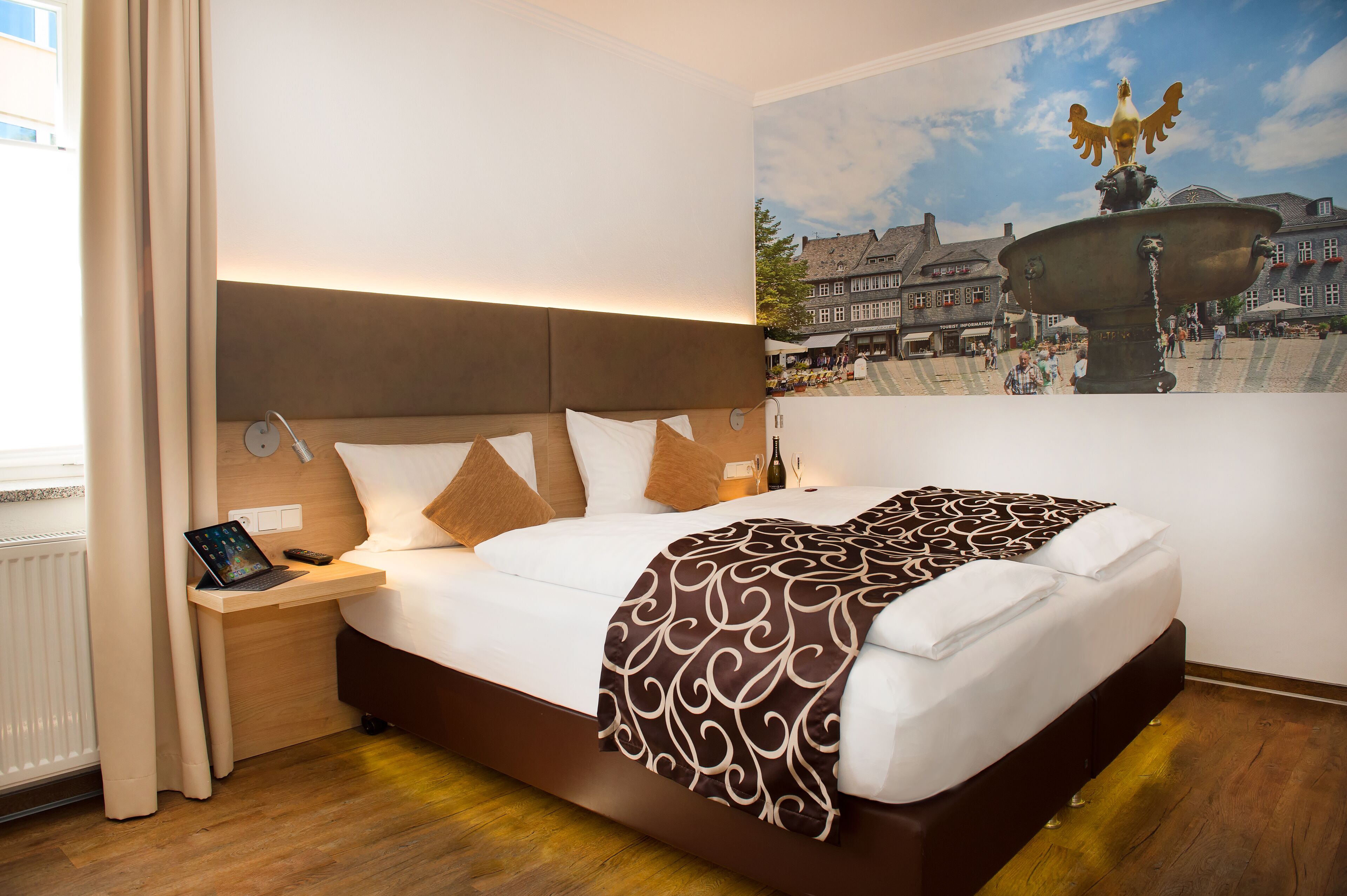 Comfort appartement | 1 slaapkamer, een kluis op de kamer, een bureau, geluiddichte muren