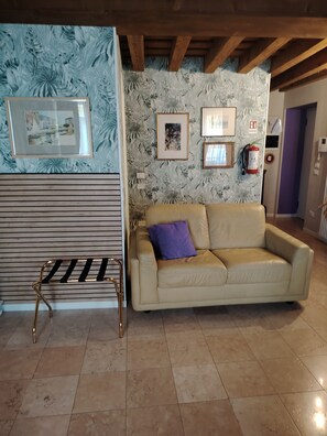 Suíte estúdio luxo | Individualmente decorados, individualmente mobiliados, escrivaninha