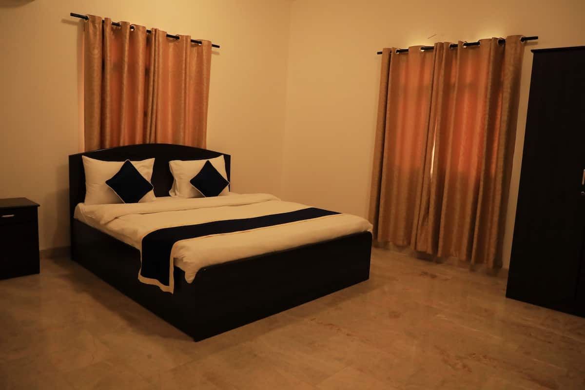 3 Schlafzimmer, schallisolierte Zimmer, Bügeleisen/Bügelbrett