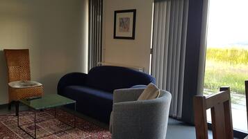 Apartment, 3 Bedrooms | Living area