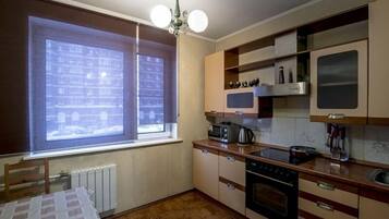 Apartment, 2 Schlafzimmer | Eigene Küche | Kühlschrank, Mikrowelle, Ofen, Herdplatte