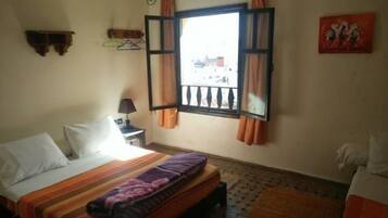Triple Room | Individually decorated, individually furnished, desk, free WiFi