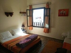 Triple Room | Individually decorated, individually furnished, desk, free WiFi - Hotel Coeur de Mogador (Essaouira)