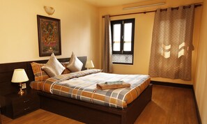 Apartamento, 3 quartos, para não fumantes | 3 quartos, cofres nos quartos, individualmente mobiliados