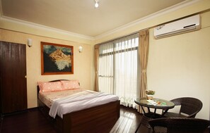 Grand Penthouse 2BHK - Jhamel Apartments by Casa Deyra (Lalitpur)