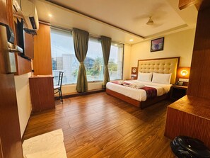 Deluxe-Zimmer | Zimmersafe, Zustellbetten, kostenloses WLAN