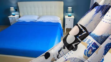 Individuell dekoriert, individuell eingerichtet, Schreibtisch