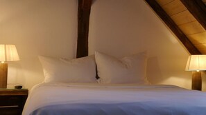 Individually decorated, individually furnished, blackout curtains - Cafe und Pension Schlupfwinkel (Salem)