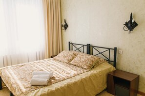 In-room safe, iron/ironing board, free WiFi, bed sheets - Alliance Hotel (Naberezhnye Chelny)