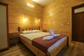 Premium bedding, individually decorated, individually furnished, desk