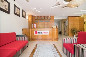 Lobby - Reddoorz Home Hotel Truong Cong Giai (Hanoi)