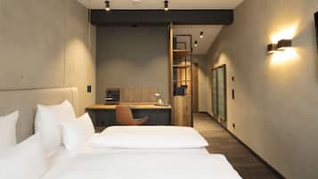 Design Double Room | 1 bedroom, hypo-allergenic bedding, down comforters, free minibar