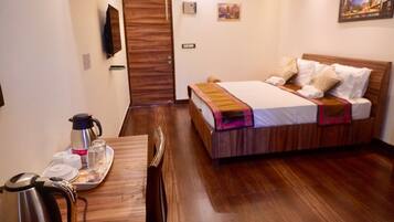 Individually decorated, individually furnished, desk, laptop workspace