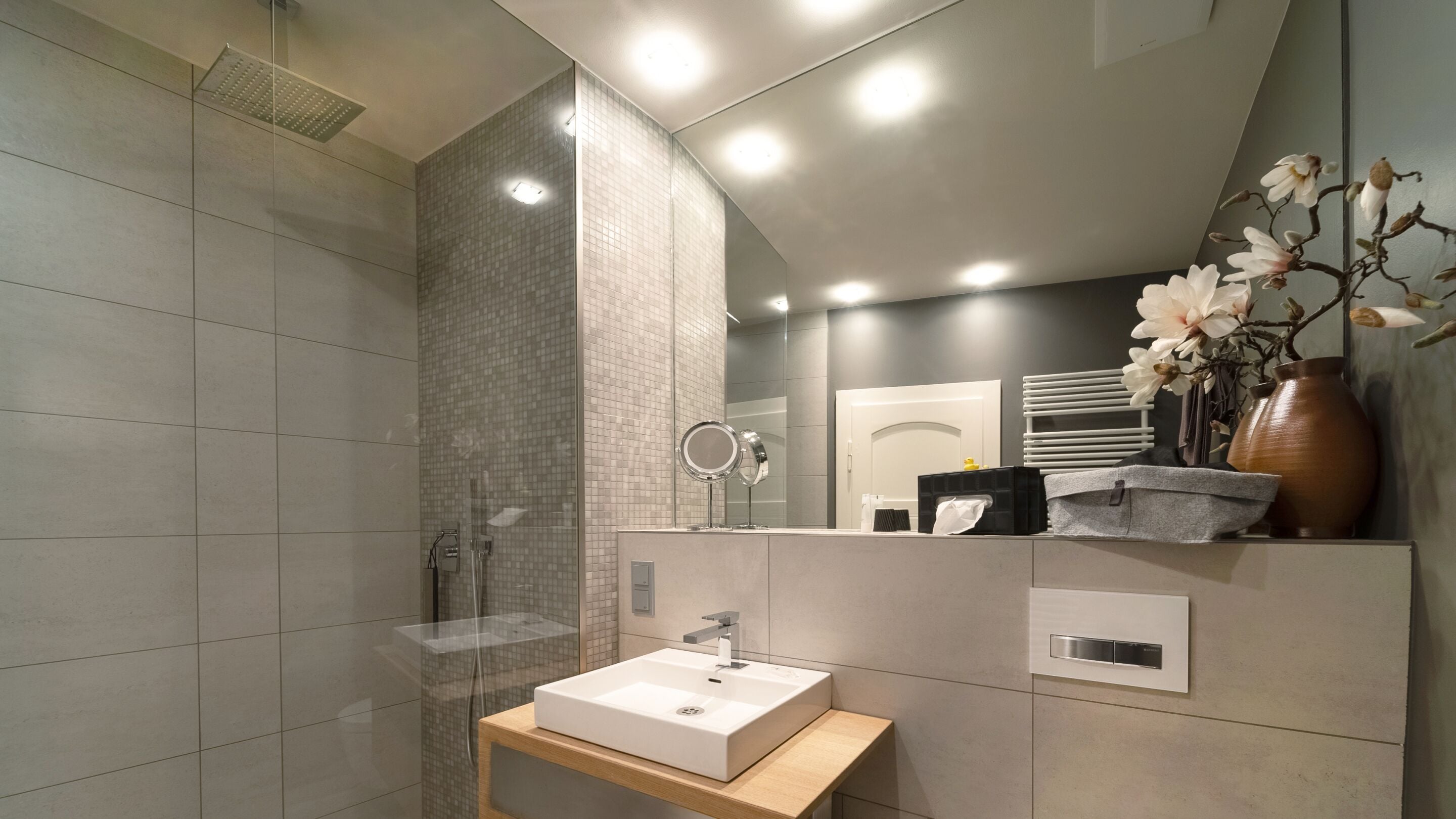 Panoramic Penthouse, 1 Bedroom (Infinity) | Bathroom | Shower, hair dryer, towels, soap