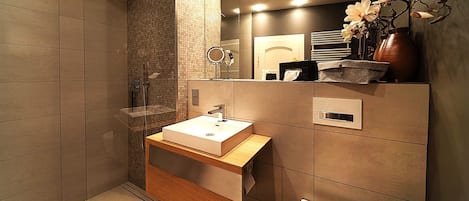 Penthouse, Private Bathroom, City View (Infinity) | Bathroom | Shower, hair dryer, towels, soap
