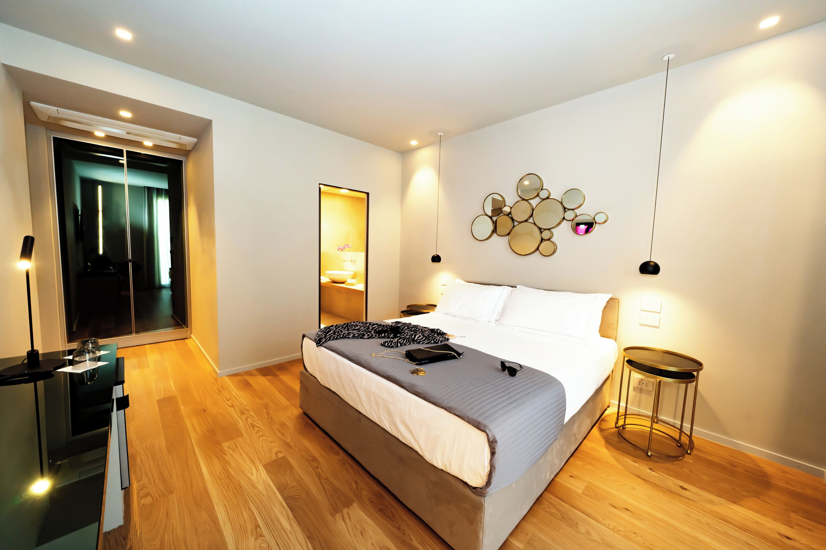 Deluxe Double or Twin Room | Egyptian cotton sheets, premium bedding, down comforters, pillowtop beds