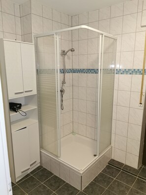 Bathroom - C&C City Pension (Nuremberg)