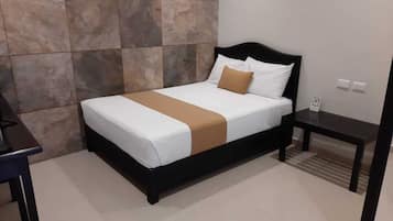 Basic Single Room | In-room dining
