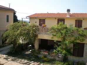 Front of property - Agriturismo Via del Campo (Pianella)