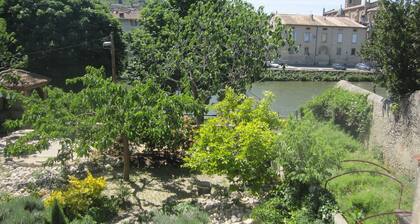 Limoux Riverside Gardens