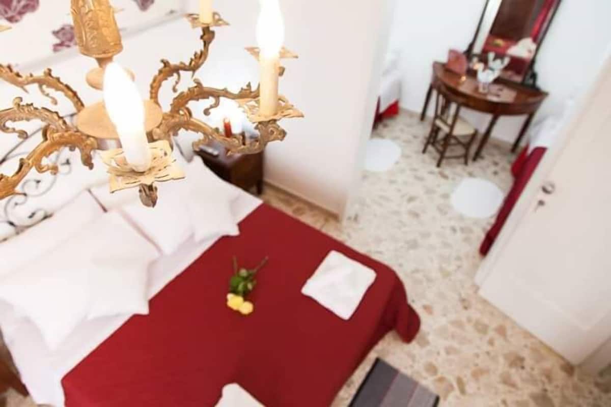 Quarto família | 1 quarto, escrivaninha, berços (sobretaxa), Wi-Fi de cortesia
