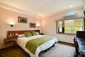 Superior-Doppelzimmer | Hochwertige Bettwaren, Minibar, Zimmersafe, Schreibtisch