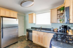 Light & Airy Family Home, Inside Upscale Community | Private kitchen | Coffee/tea maker