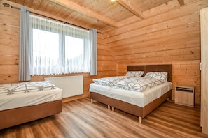 3 chambres, accès au Wi-Fi (inclus), literie fournie
