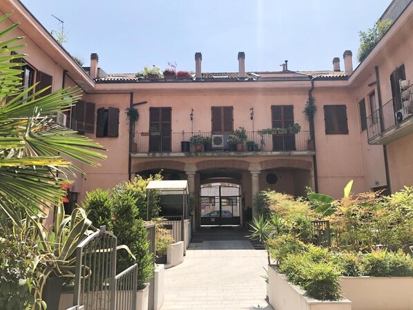 View from property - Easy Apartment Navigli (Milan)