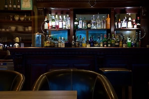 Bar (on property) - Eckington Manor (Pershore)