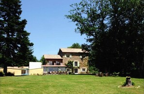 บริเวณภายนอก