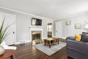 獨棟房屋 | 客廳 | 平面電視