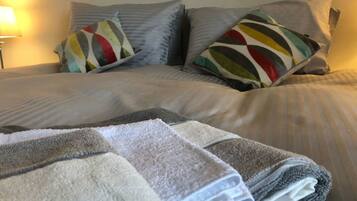 House | 3 bedrooms, iron/ironing board, free WiFi, bed sheets