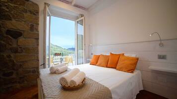Comfort Double Room | Premium bedding, pillow-top beds, minibar, in-room safe