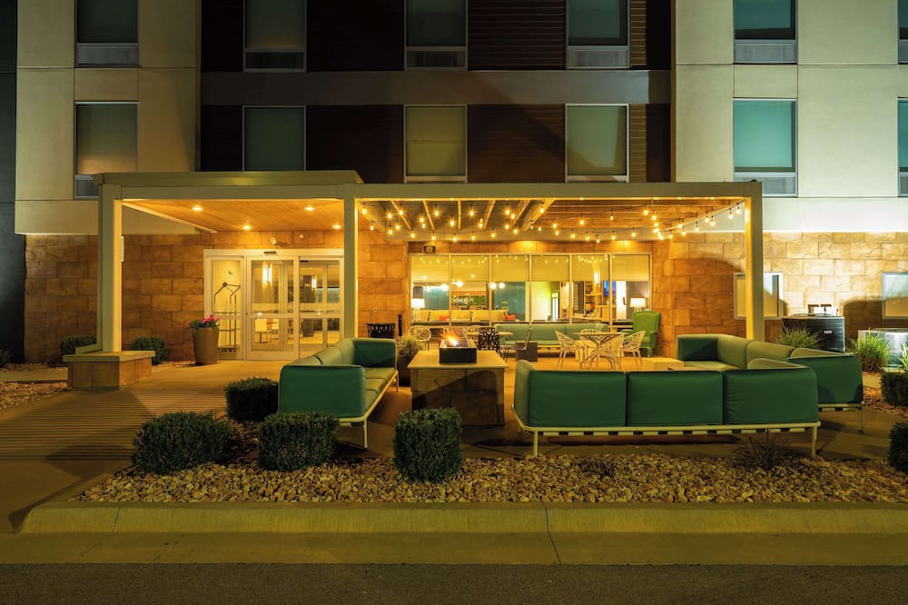 Home2 Suites by Hilton Joplin, MO