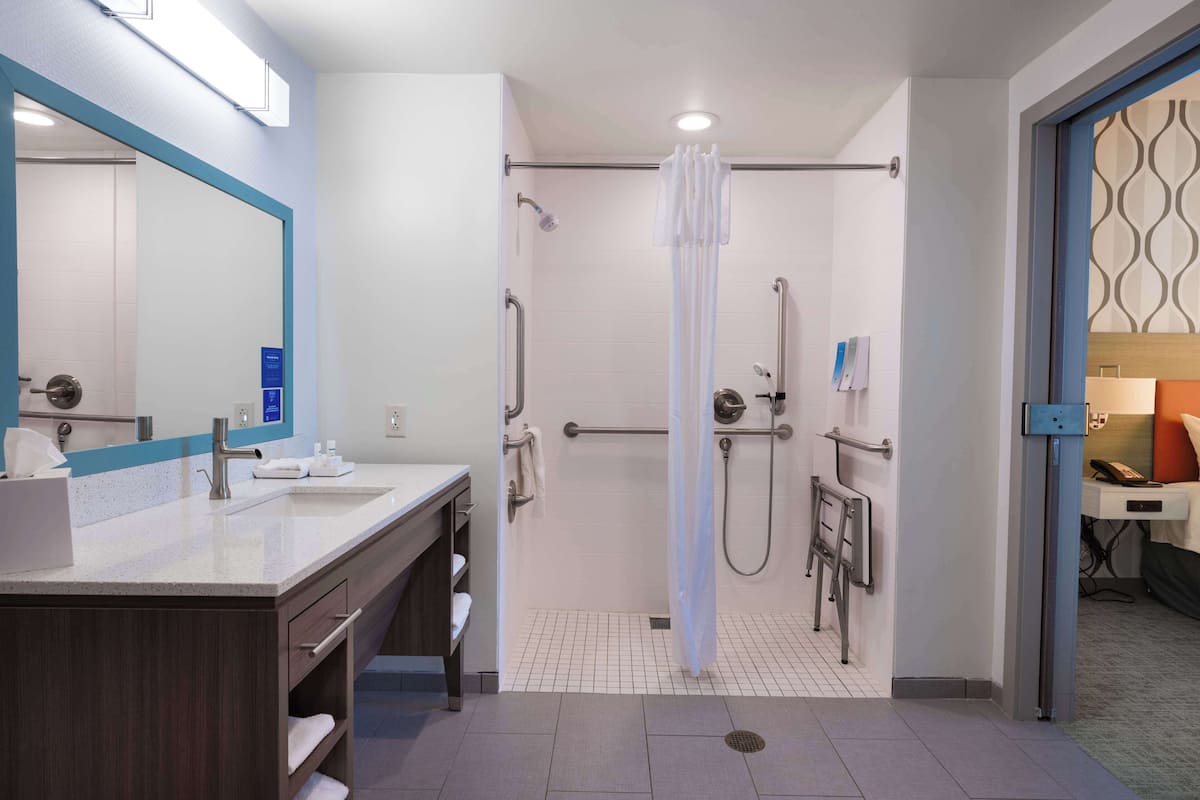 suite, 1 king bed, accessible (mobility & hearing, roll-in shower) | bathroom shower